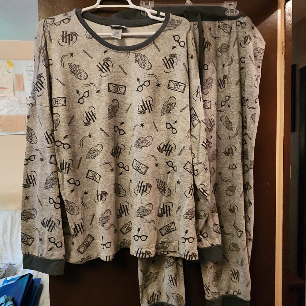 Harry Potter PJ Set - Picture 2 of 4